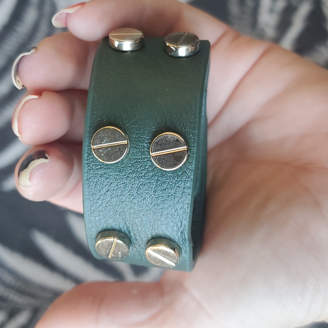 New Retro 90's Green Leather Bracelet.